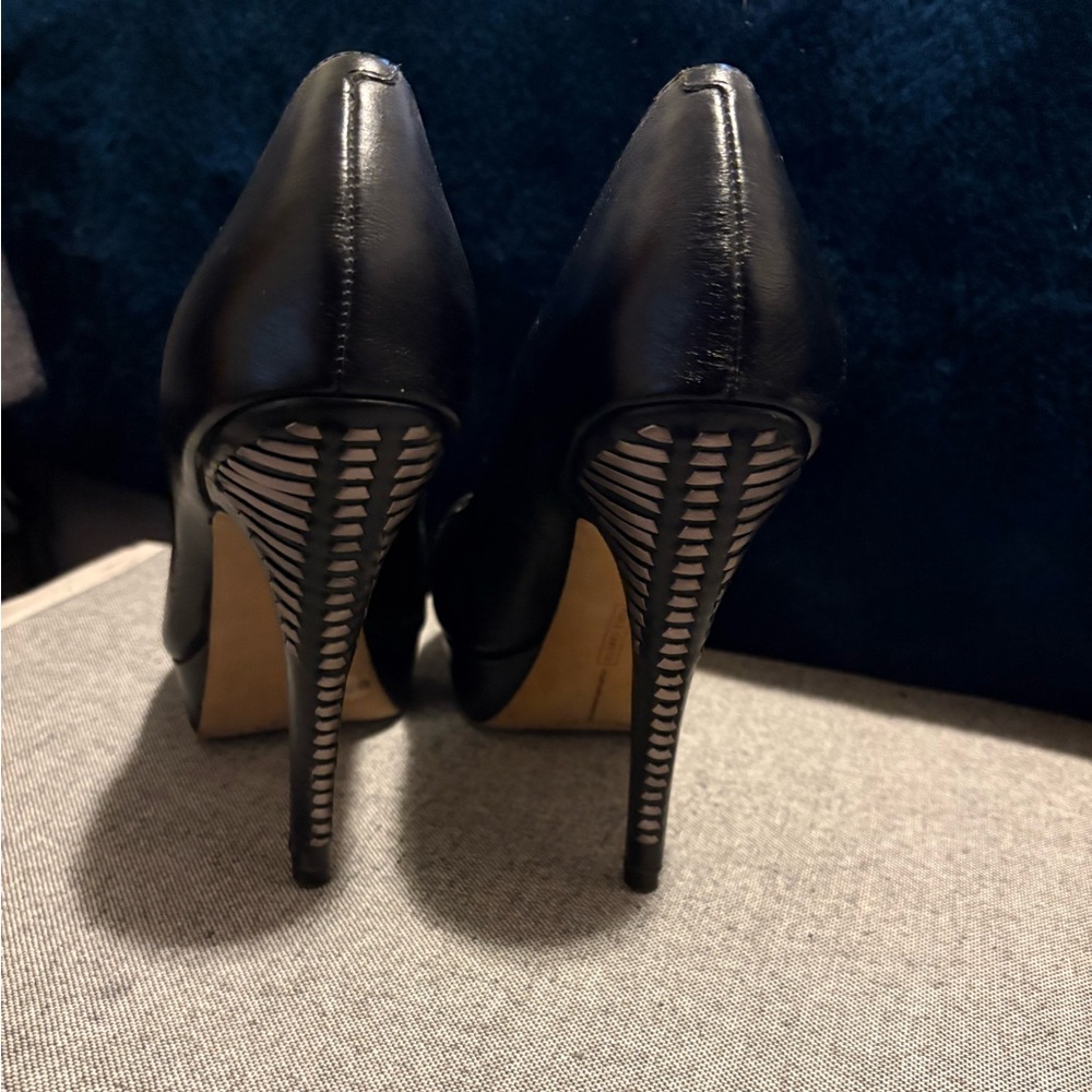 Women’s Vince Camuto Heels Size 8